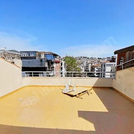 Near The Sea, Penthouse Apartment,for Large Groups Daire *