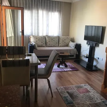 Daire Near The Sea, Penthouse Apartment,for Large Groups